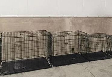 The material of pet cage