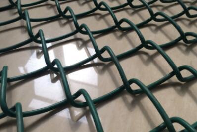 Show you the advantages of barbed wire