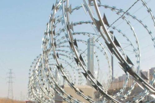 The Installation Methods And Characteristics Of Various Blade Barbed Ropes