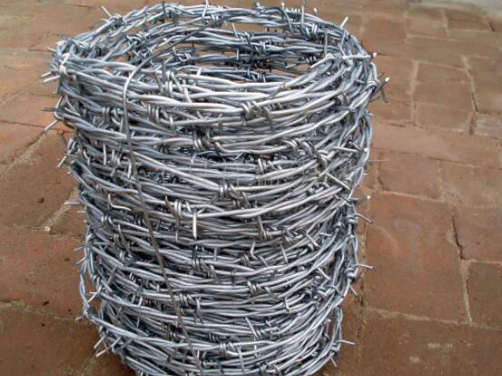 The number of barbed ropes used in the enclosure is