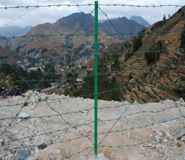 Conditions for installing barbed rope to prevent theft in opencasting coal mines