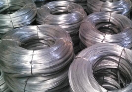 What are the factors that affect the corrosion resistance of electro galvanized wire?